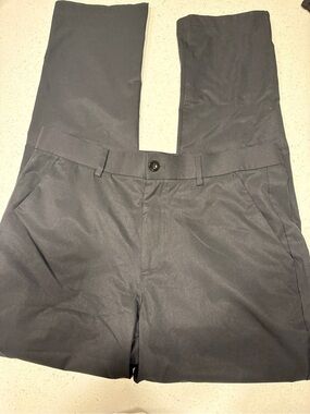 Men's Classic Straight-Leg Dress Pants in Dark Gray